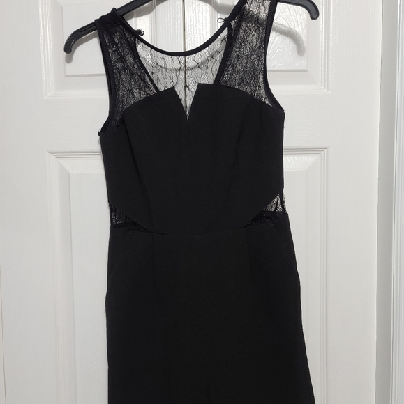 Black laces dynamite romper - Picture 2 of 3